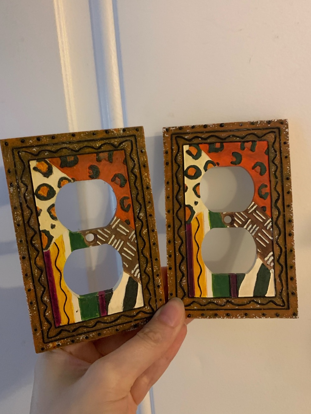Borders Unlimited African theme  Wall outlet Cover set of 2